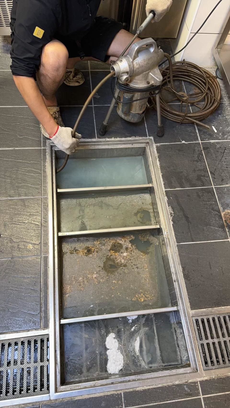 彰化市中央廚房截油槽定期清洗
